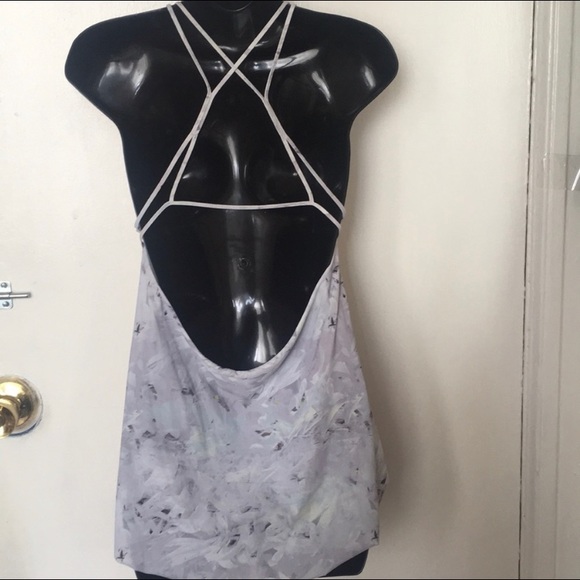 Lululemon Water: Sea-Me Run Singlet - Picture 7 of 7